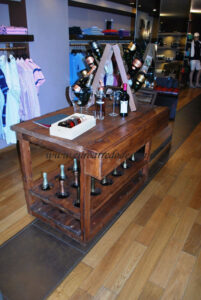 Negozio di abbigliamento 'Hamilton Group' (Formia)